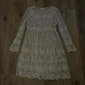 Chicwish Cream Lace Long Sleeve Dress
